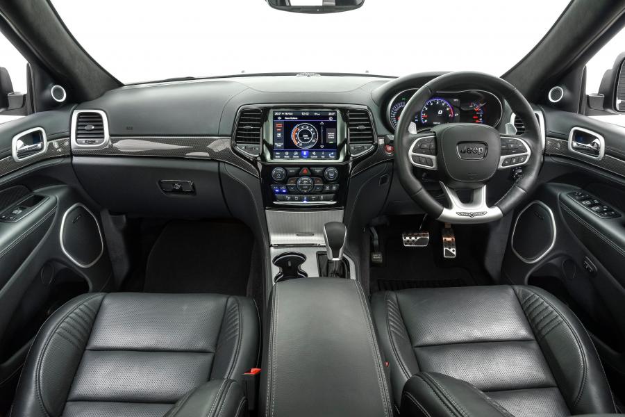 Торпедо Jeep Grand Cherokee Trackhawk (WK2) 2019 года  (ZA) (фото 10 из 40)